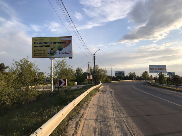 Щит 6x3, траса Р69 поворот на Котеджне містечко Межиріччя, АЗС БАРС, рух з с.Хотянівка Вишгород, Київ Щит 6x3, траса Р69 поворот на Котеджне містечко Межиріччя, АЗС БАРС, рух з с.Хотянівка Вишгород, Київ